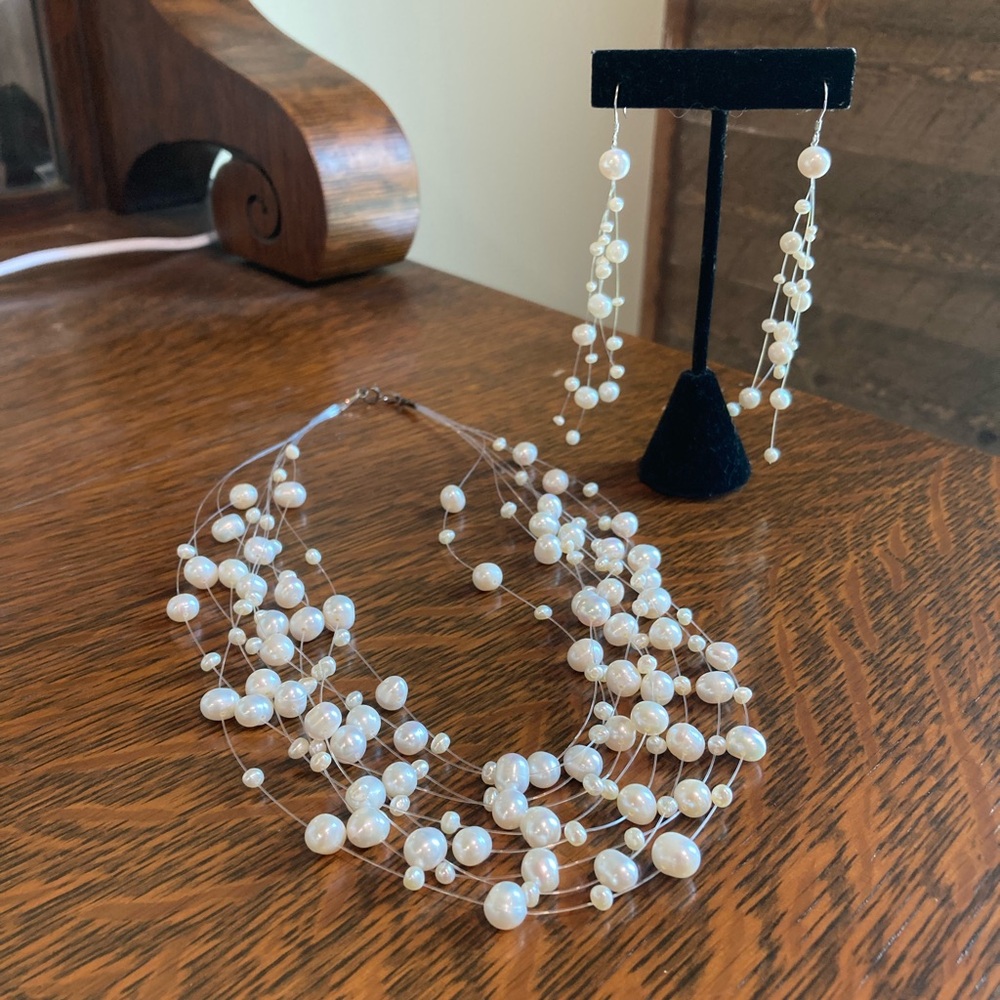 Freshwater Pearl Necklace and Earring set